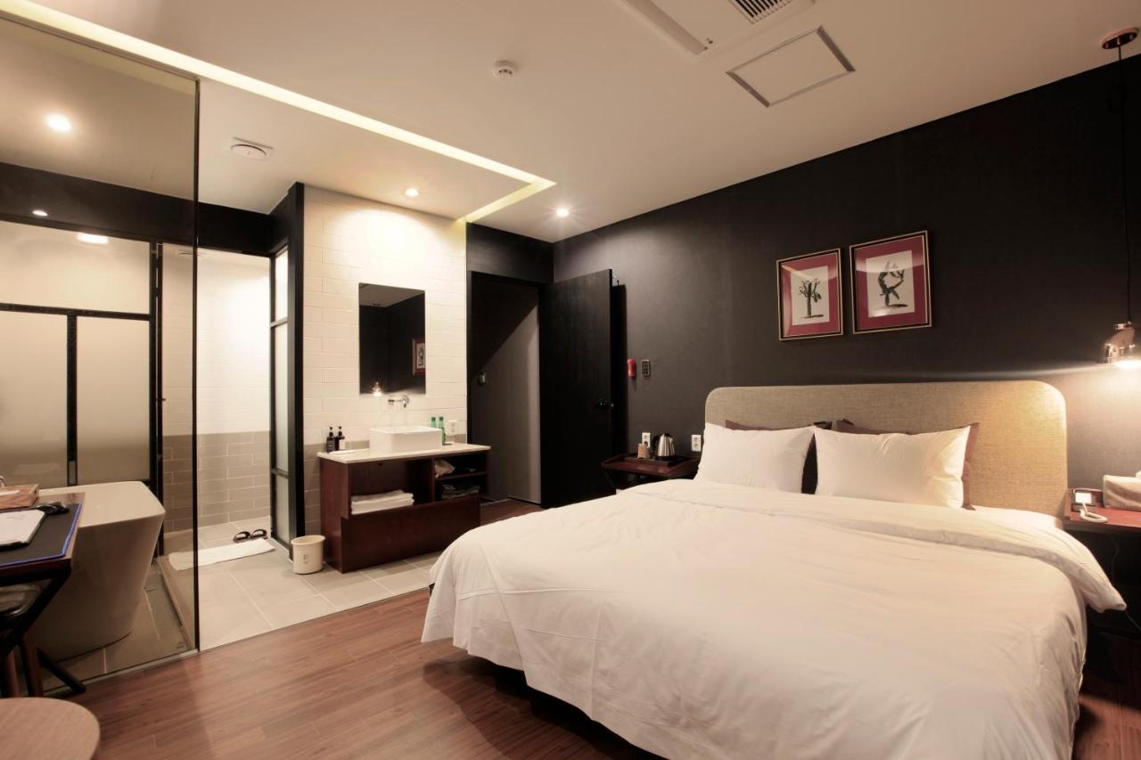 Brown-Dot Hotel Yangjeong Busan Exteriör bild