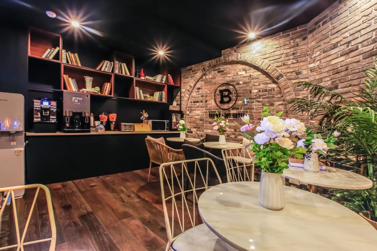 Brown-Dot Hotel Yangjeong Busan Exteriör bild